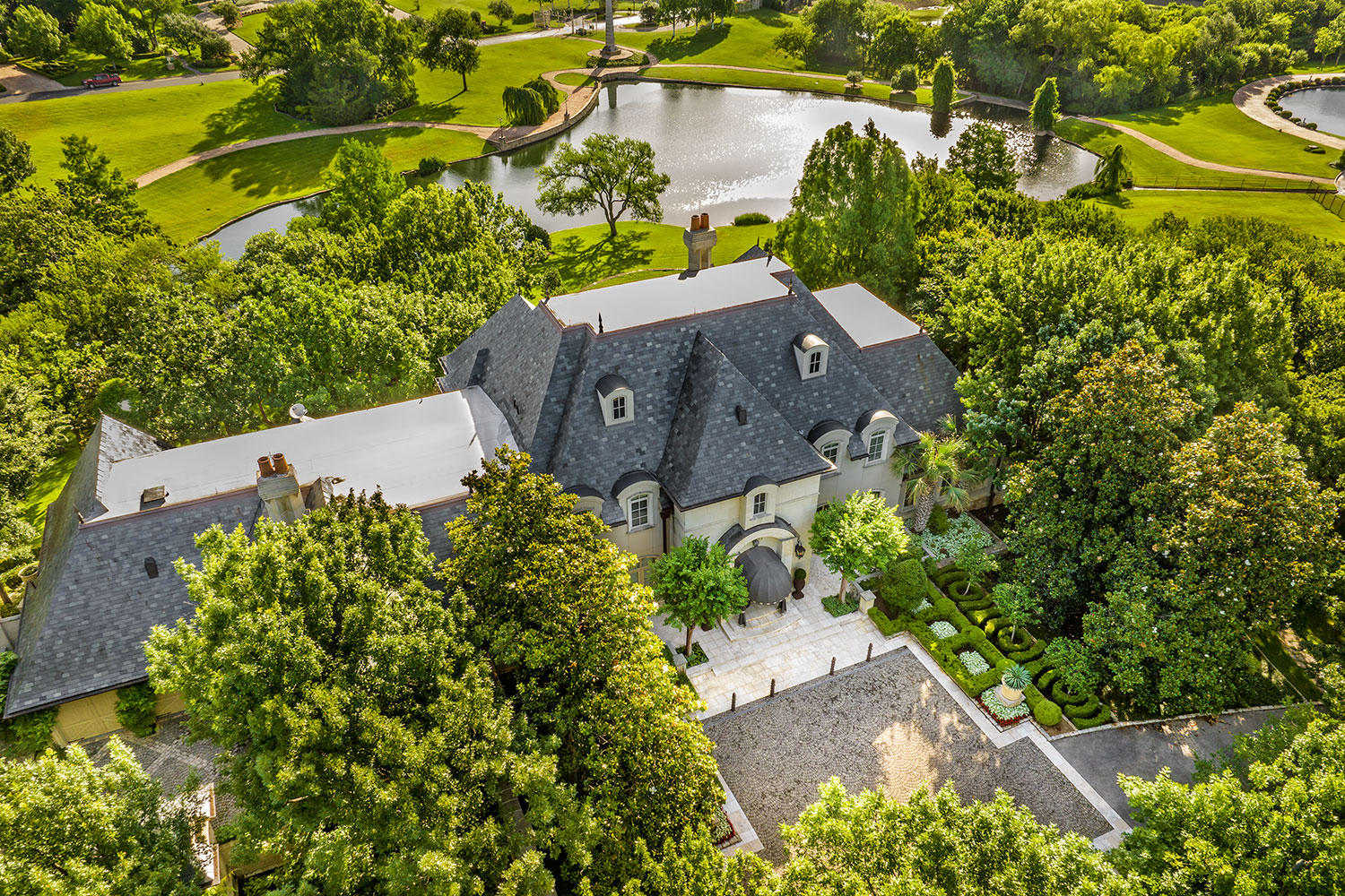 Exterior after architectural photo editing